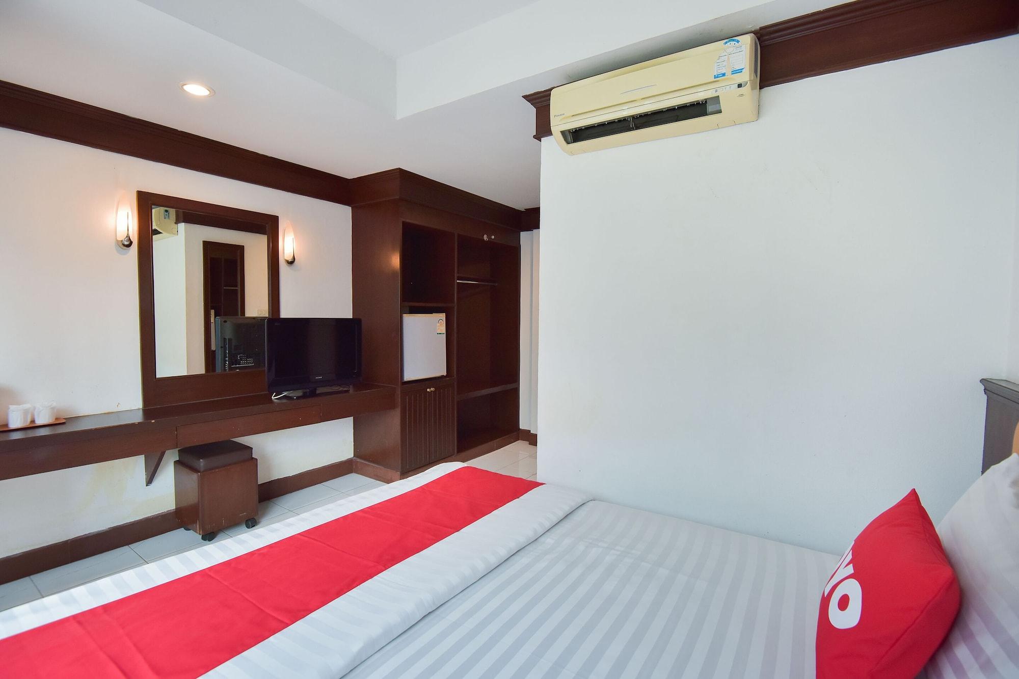 Oyo 389 Sira Boutique Residence Phuket Exteriör bild